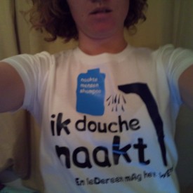 Ik douche naakt en...